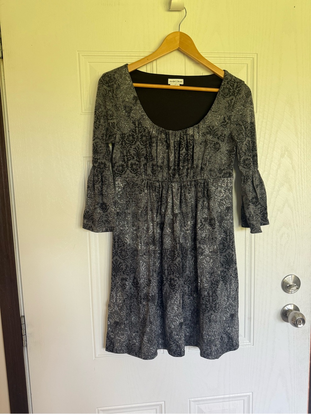 2 for $20 sale: Andre Oliver Gray Black Patterned scoop neck Bell Sleeve Empire